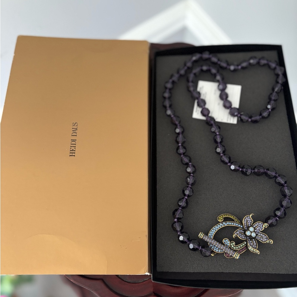 Heidi Daus Perennial Favorite 36 inch necklace Swarovski crystal toggle clasp - Picture 4 of 5